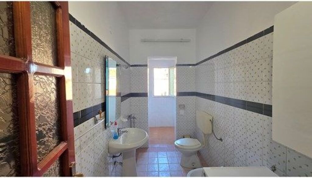 Apartament ne shitje prane Bulevardit