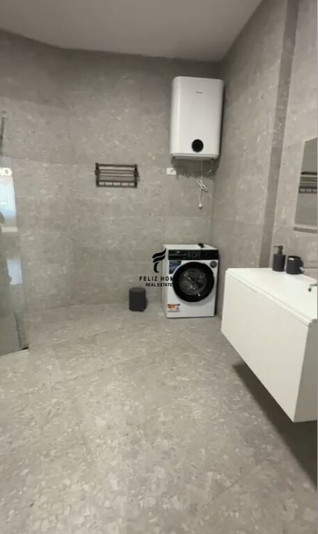 APARTAMENT ME QERA 1+1 VASIL SHANTO 70.000 LEKE FH-77439