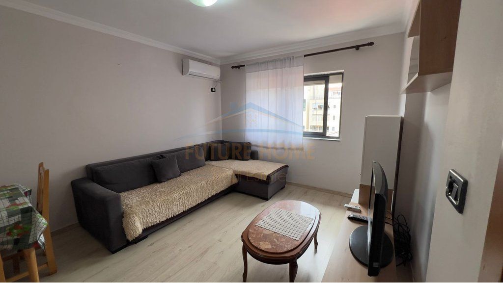 Qera, Apartament 1+1, Myslym Shyri, Tiranë.