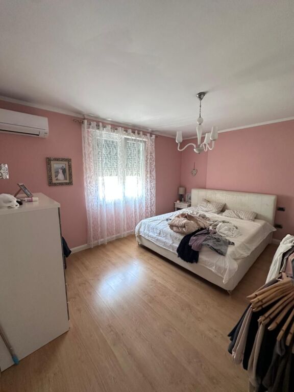 SHITET APARTAMENT 2+1+2 PRANE SHKOLLES MIGJENI, DURRES