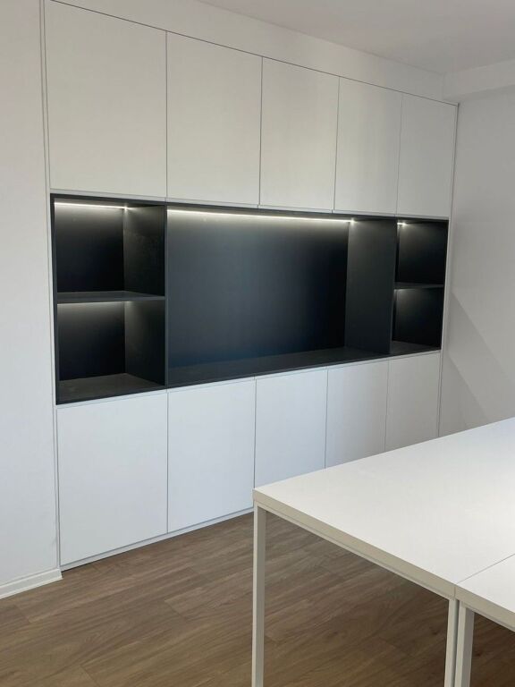 🏢 Ufficio in affitto nel Garden Building – Via Kavaja, Tirana 📍