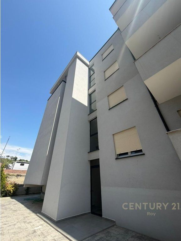 EXCLUSIVE ! SHITET APARTAMENT 1+1 TEK SHKEMBI I KAVAJES !