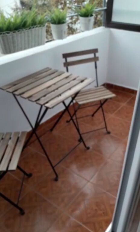 Jepet me qera apartament  2+1   (21 Dhjetori)