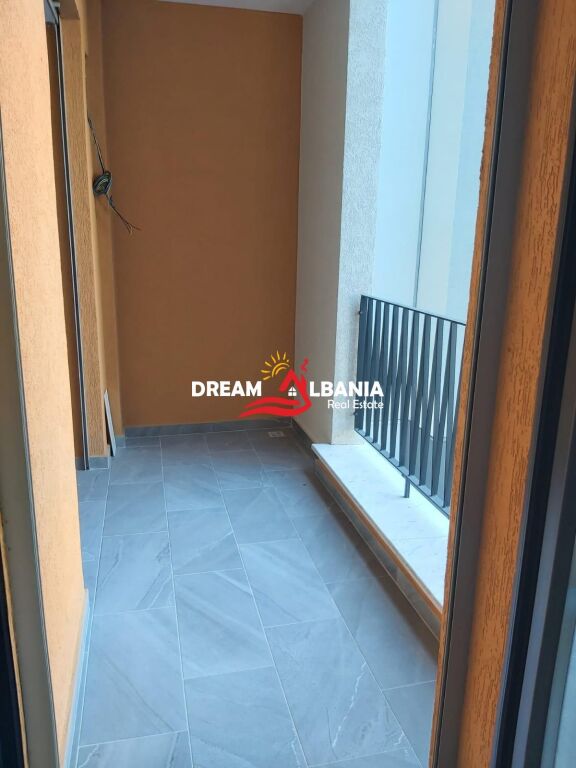 Locale commerciale in affitto presso Residenza Zirkon-Tirane (42111596)