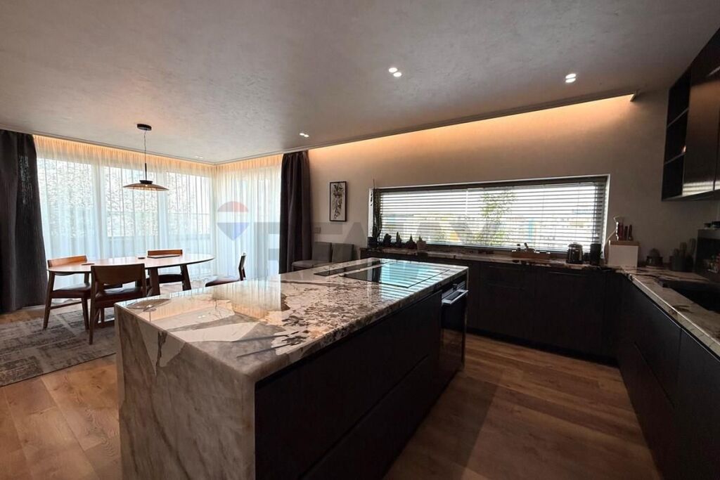 Penthouse luksoz ne zemer te Bllokut!