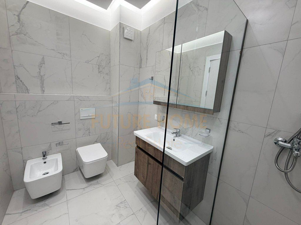Shitet, Apartament 1+1, Kompleksi E88