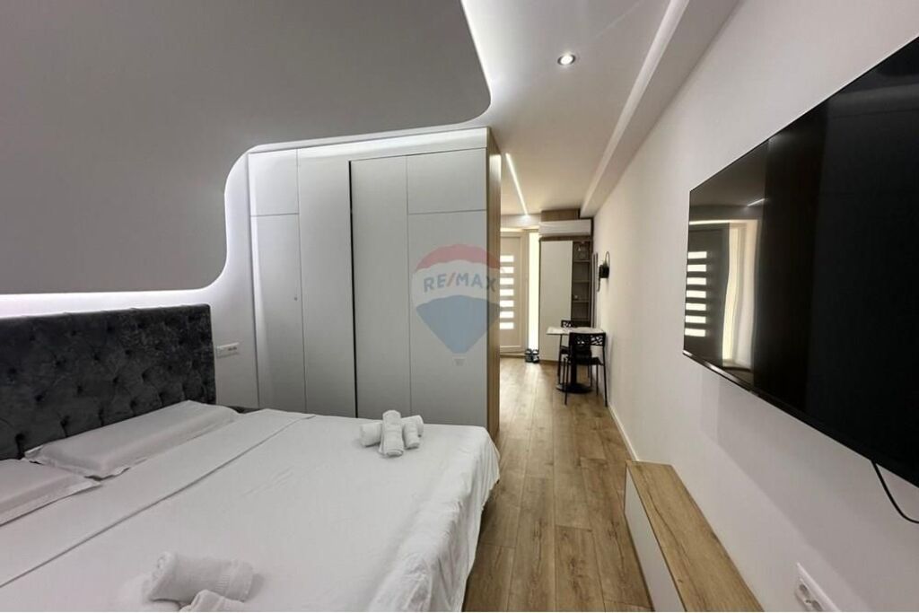 Studio Apartment - For Rent - Muhamet Gjollesha Street, Tirana