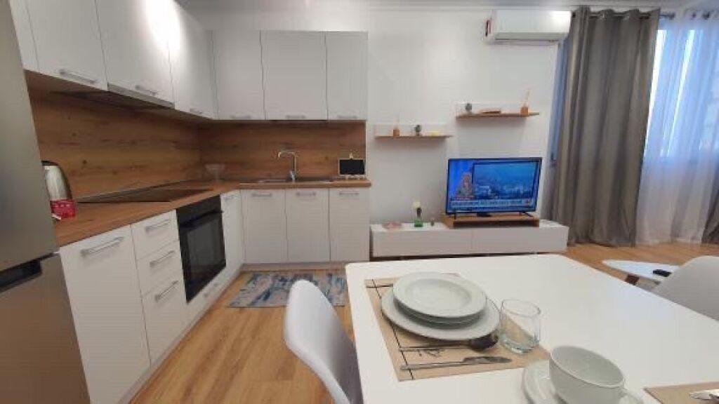 Apartment 1+1 for rent opposite Le Bon at Zogu i Zi
