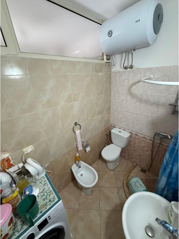 SHITET APARTAMENT 2+1 TE VILA ZOGUT, DURRES !