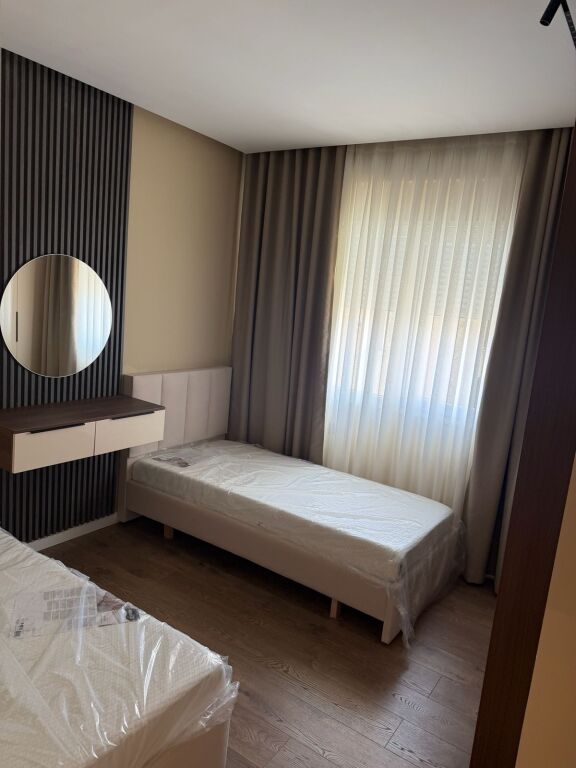 Qera | Apartament 2 + 1 | Xhamlliku | 800 €/muaj