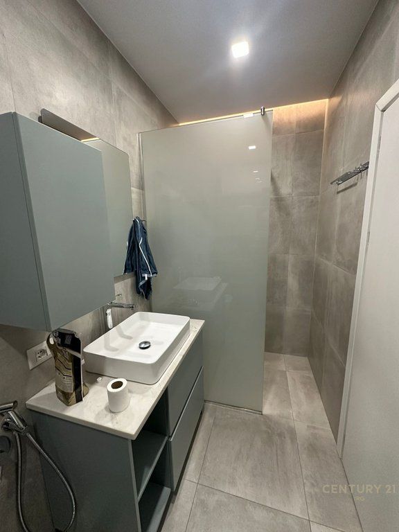 APARTAMENT1+1 TEK MOMUNA E PARISIT!