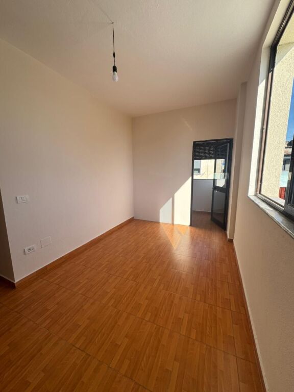 shitet apartament Zogu Zi