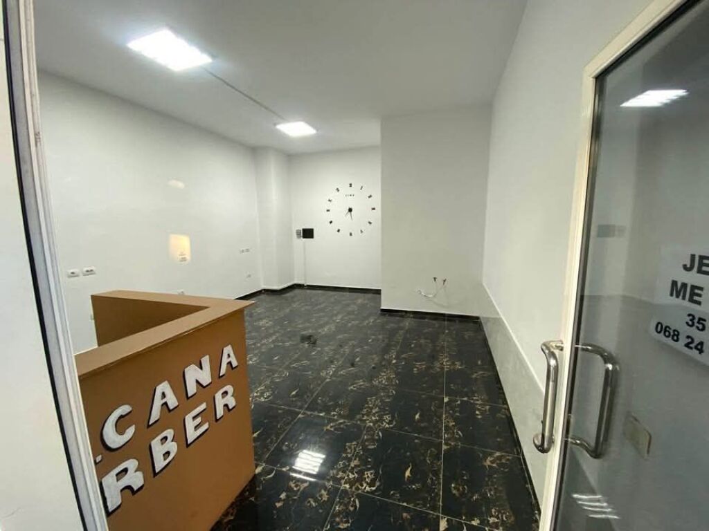 SHOP FOR RENT 35 M - KAMEZ CENTER