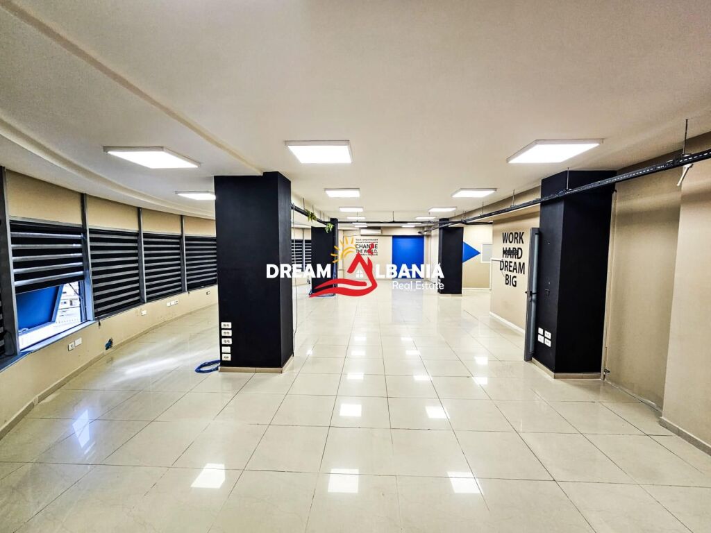 Jepet Me Qera Ambient Biznesi tek Rruga e Dibres,afer Selvise.(ID 42611552)
