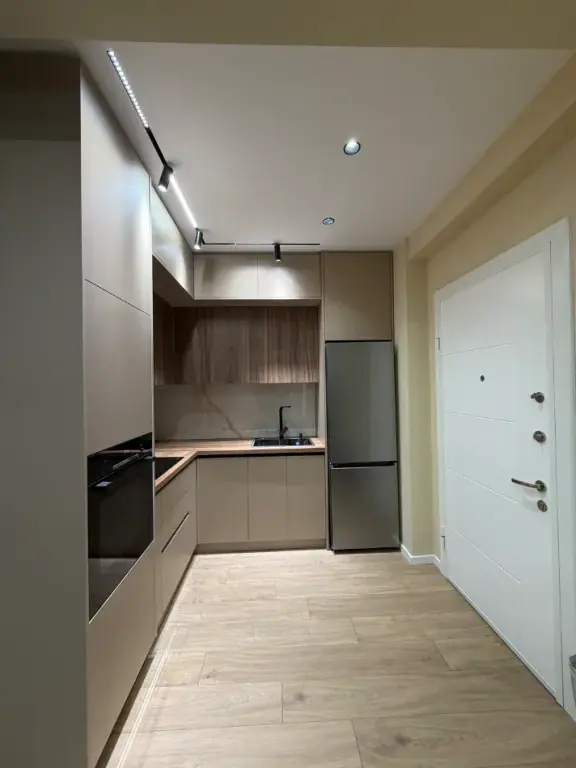 Rent | Apartament 2 + 1 | Rruga Azem Galica | 500 €/month