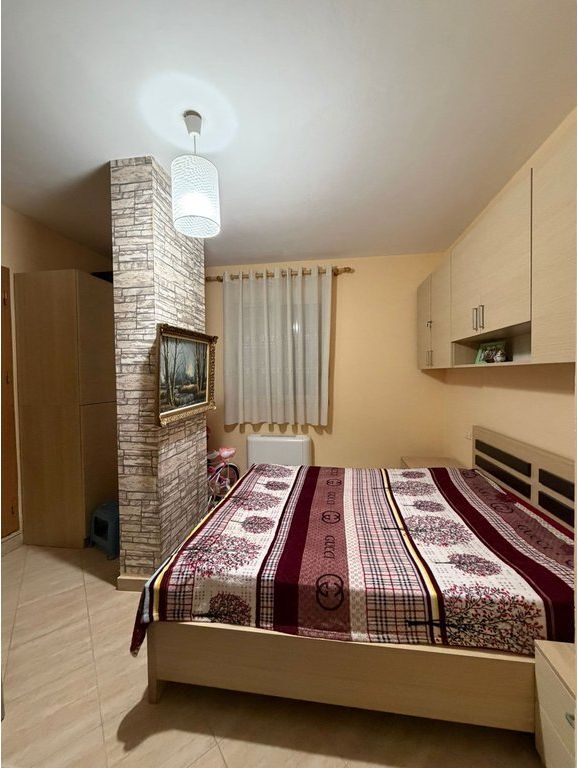 Shitet, Apartament-Duplex, Fresk, Tirane.