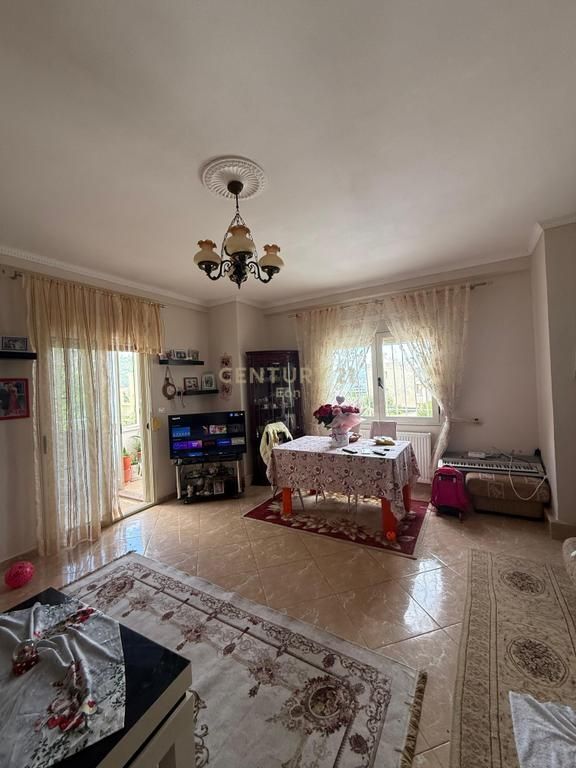 SHITET APARTAMENT 2+1 TE VILA ZOGUT, DURRES !