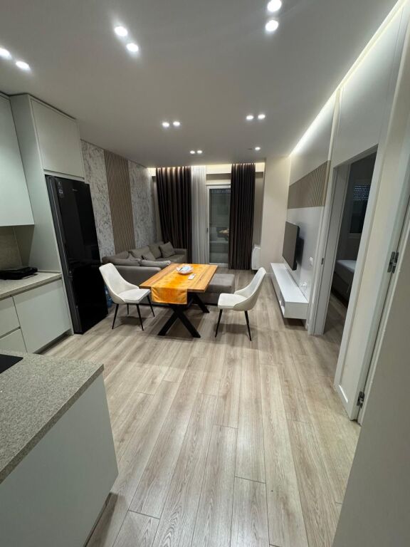 🏡 APPARTAMENTO 2+1 + POSTO AUTO IN VENDITA – LUNGOMARE, VLORË 🌊