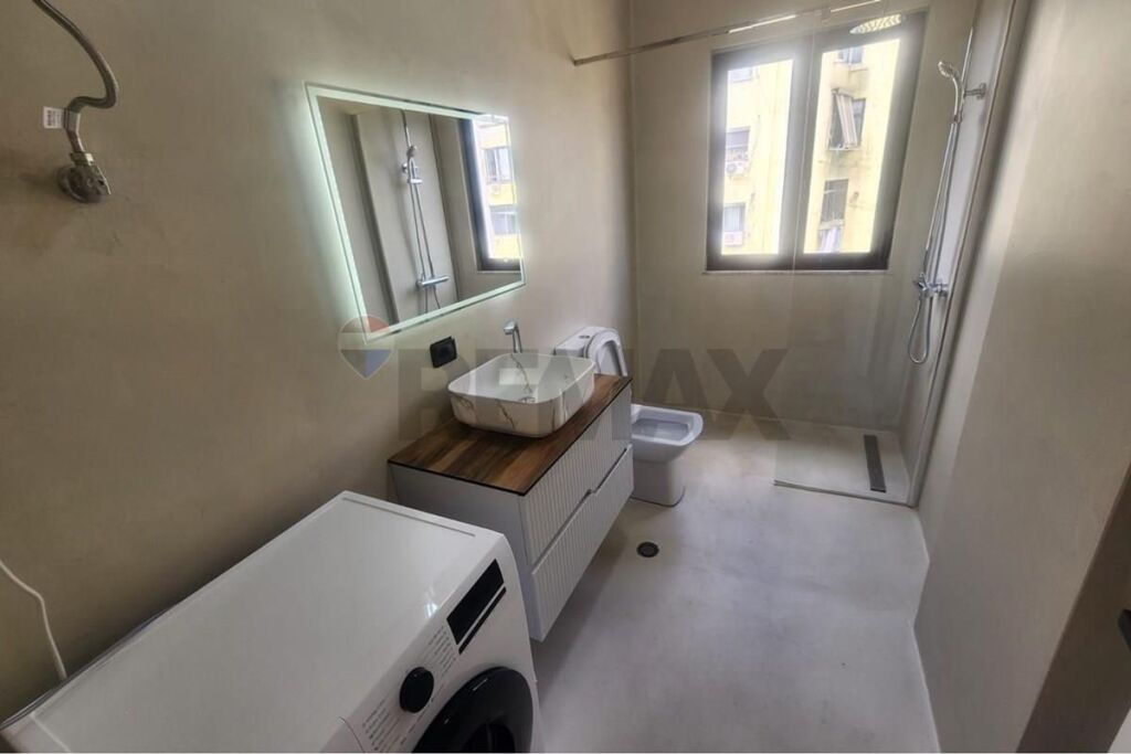 Shitet apartament 2+1 te Rruga e Kavajes ,perballe Delijorgjit