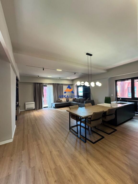 SHITET APARTAMENT LUKSOZ 2+1+2 BALLKON "GARDEN BUILDING, RRUGA KAVAJËS " 504.900 EURO