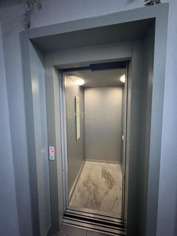 VENDESI APPARTAMENTO 2+1+2+VERANDA+GARAGE, DURRËS!!