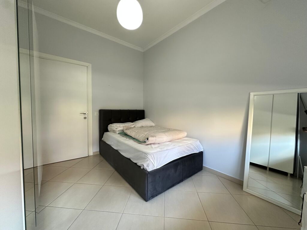 Jepet me Qira Apartament 2+1+2 - Komuna e Parisit