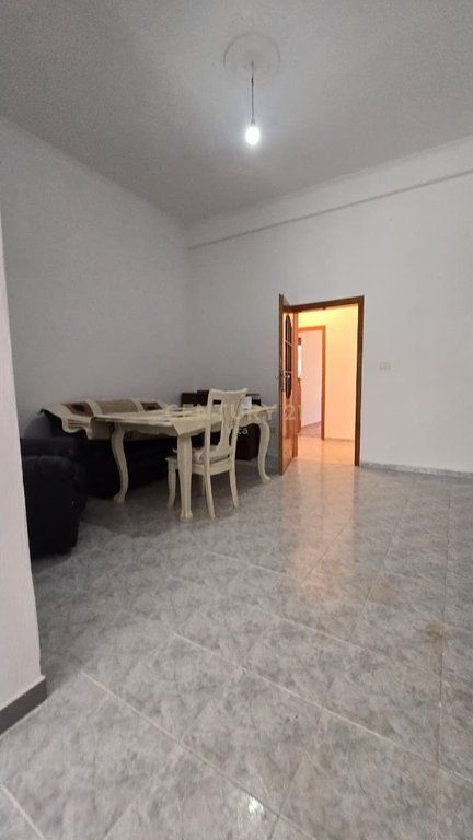 SHITET APARTAMENT 1+1 NE QENDER TE DURRESIT!!!!