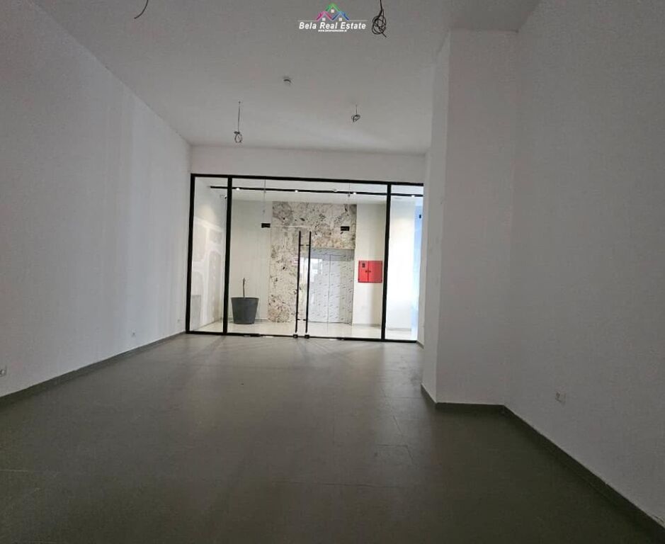 Zyre Me Qera Tek Kompleksi Garden Building (ID BZ2984) Tirane