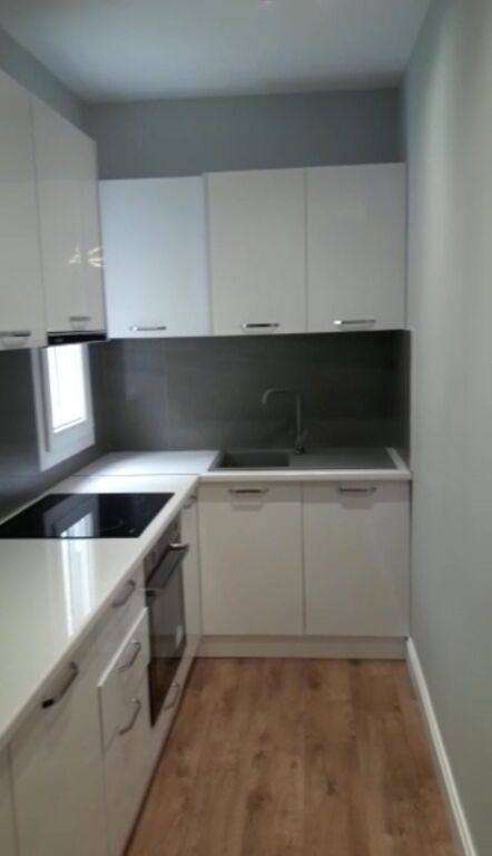 Jepet me qera apartament  2+1   (21 Dhjetori)