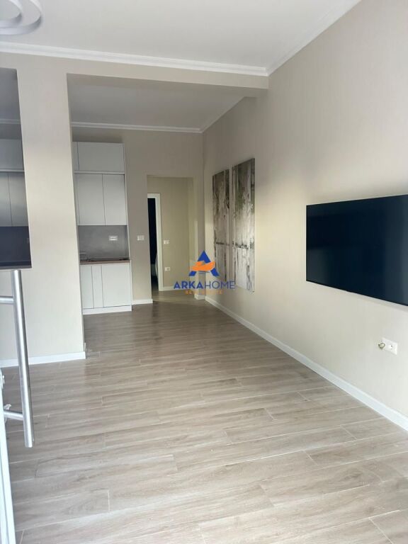 JEPET ME QERA APARTAMENT 1+1 + BALLKON "OXHAKU" 55.000 LEKE