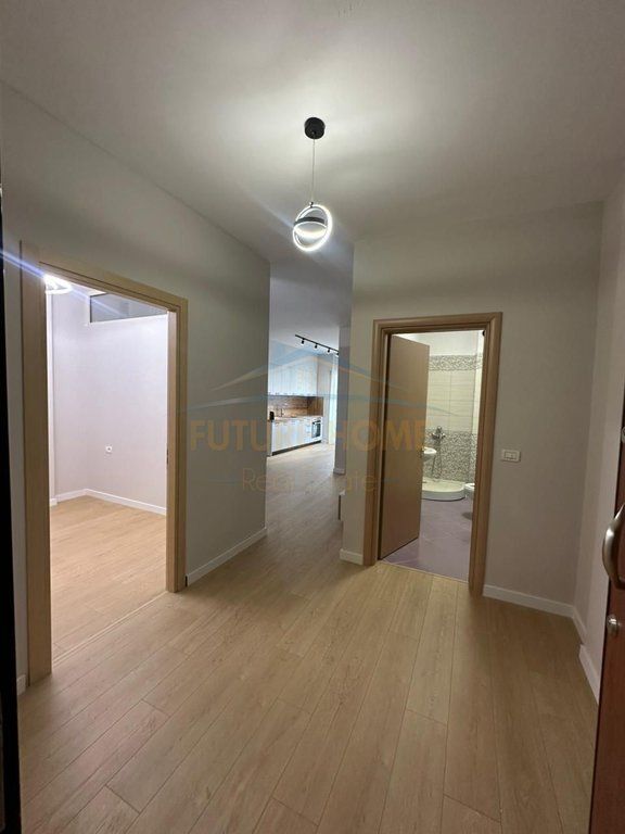 In vendita, Appartamento 2+1, Fresk, Tirane