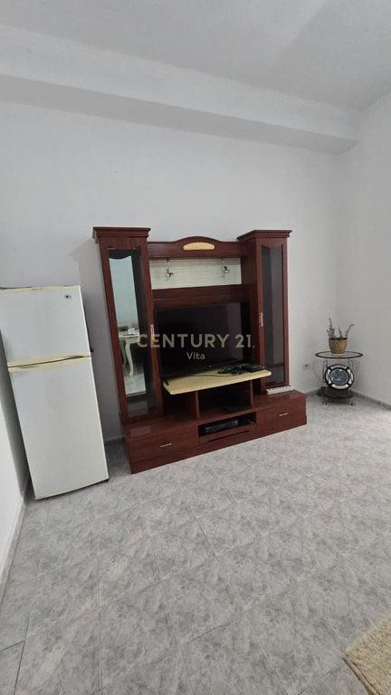 SHITET APARTAMENT 1+1 NE QENDER TE DURRESIT!!!!