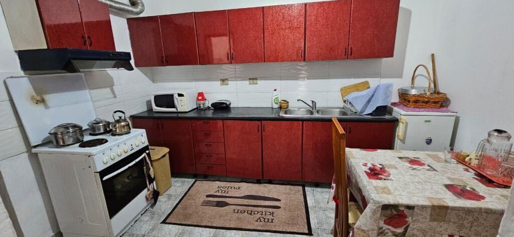 Apartament 1+1 per qira te Komuna e Parisit