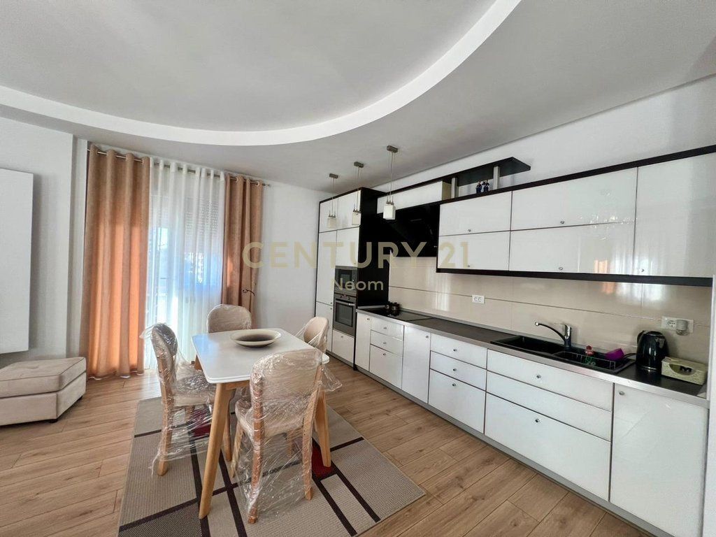 QIRA,APARTAMENT 3+1 (PENTHOUSE) TE GARDA