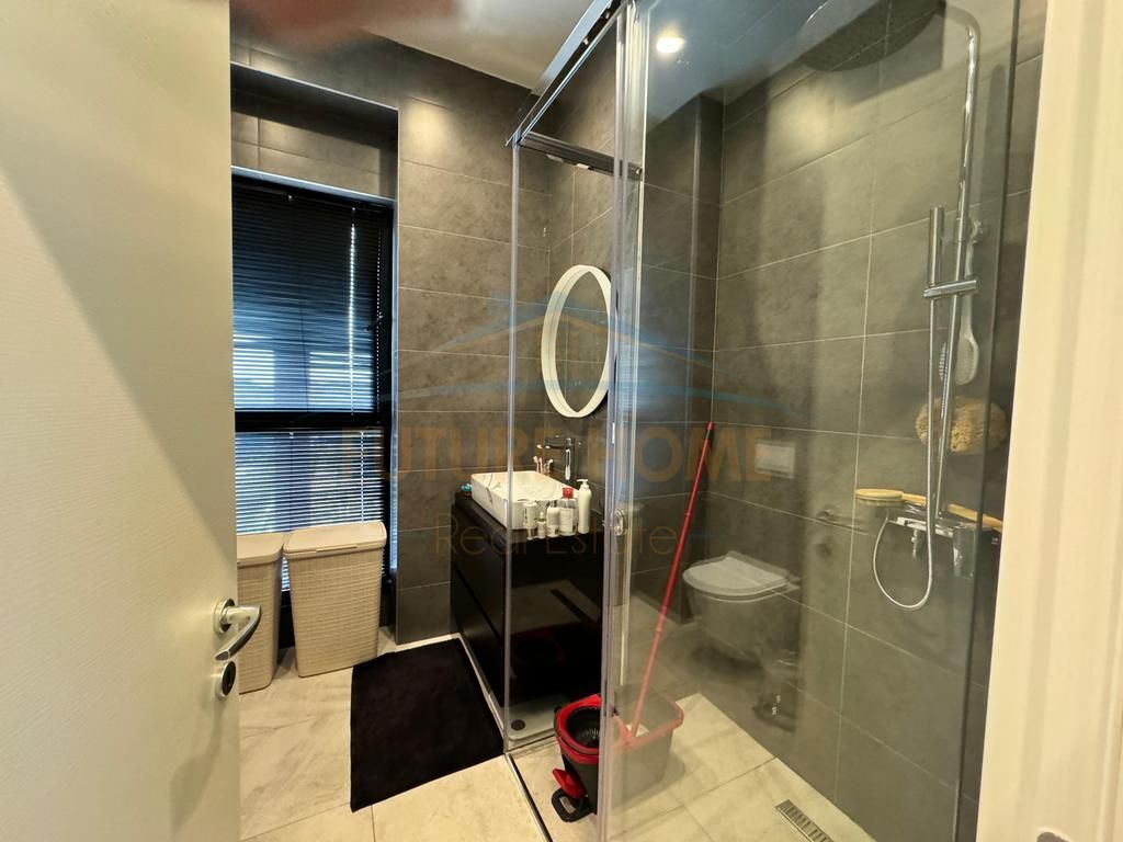 In vendita, Appartamento 2+1+2, Tirana Garden Building, Tirane.