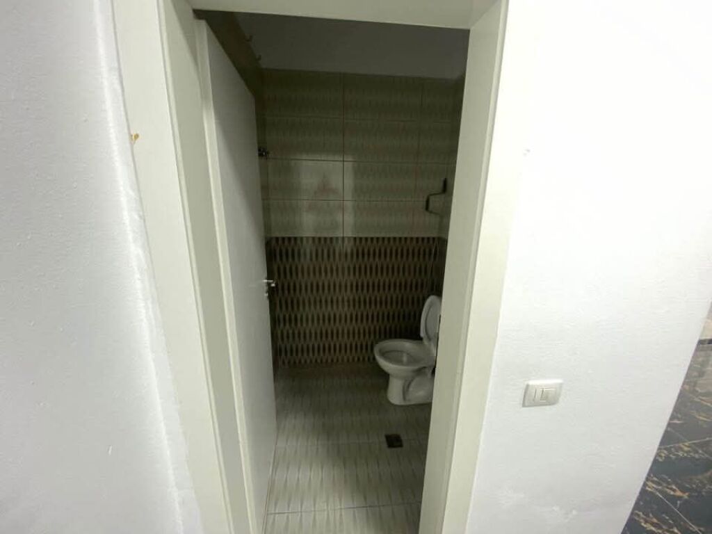 SHOP FOR RENT 35 M - KAMEZ CENTER