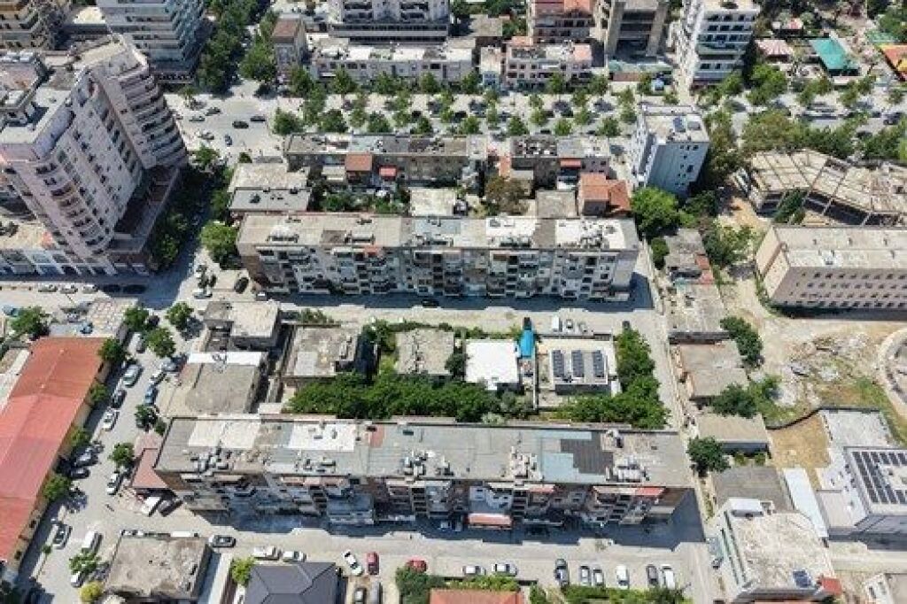 Apartament ne shitje prane Bulevardit