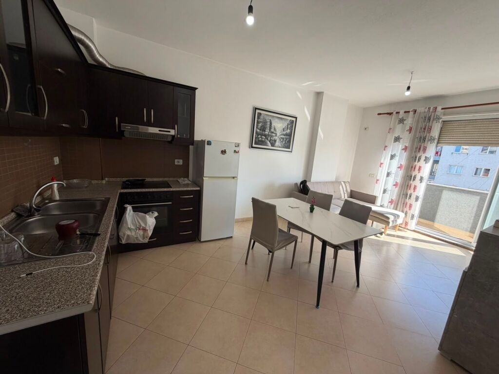 Jepet Apartament me qera