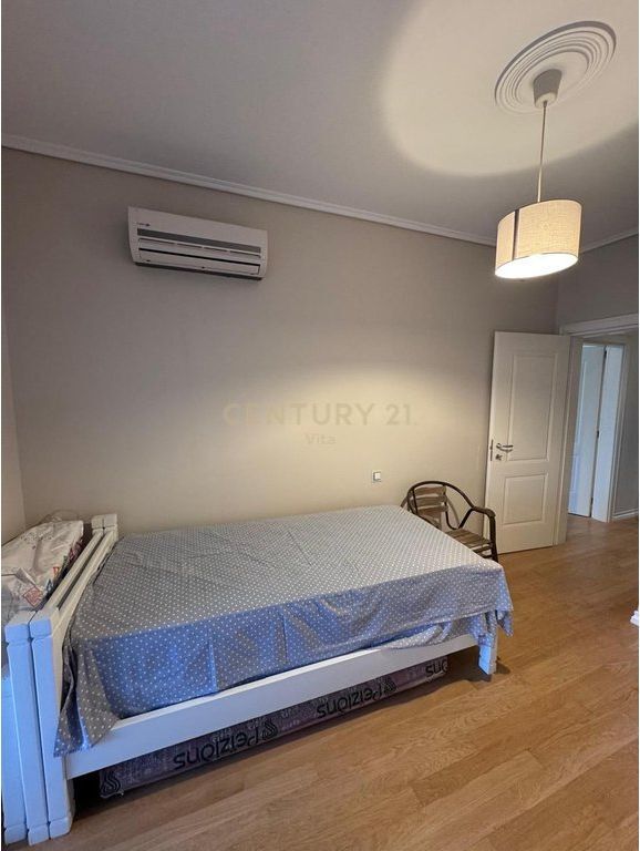 VENDESI APPARTAMENTO 2+1+2+VERANDA+GARAGE, DURRËS!!