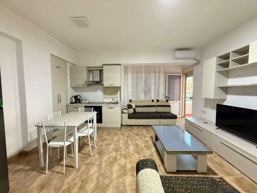 Në shitje 2 apartament
