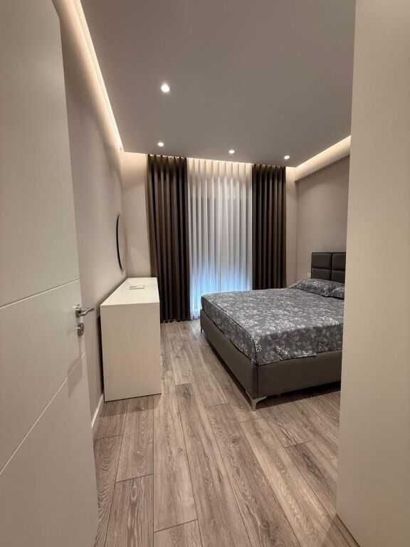 For rent 1+1+parking At Urban Gate Astir 600€