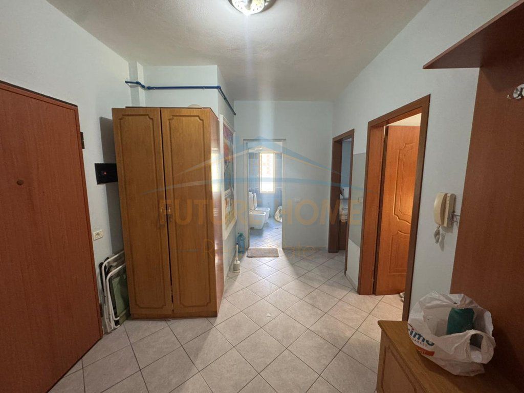For sale, apartment 2+1+3 balconies, Qerret, Kavaje