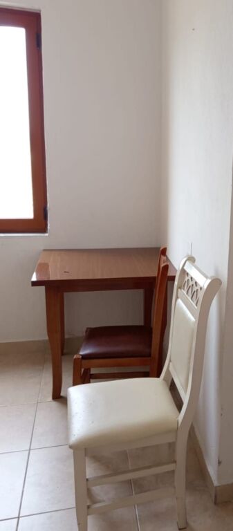 GARSIONERE 21000 LEKE.ZOGU I ZI