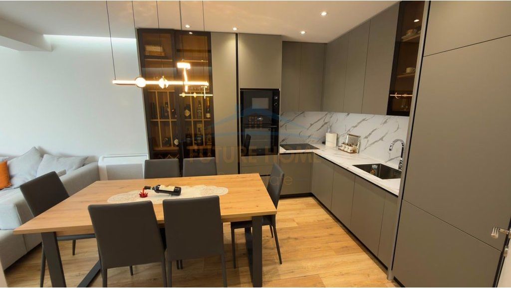 Qera, Apartament 2+1 + Post Parkimi, Kodra e Diellit , Tirane .