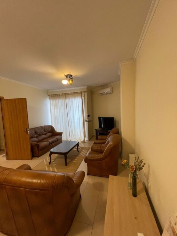 APARTAMENT ME QERA 2+1 PAZARI I RI 60.000 LEKE FH-77676