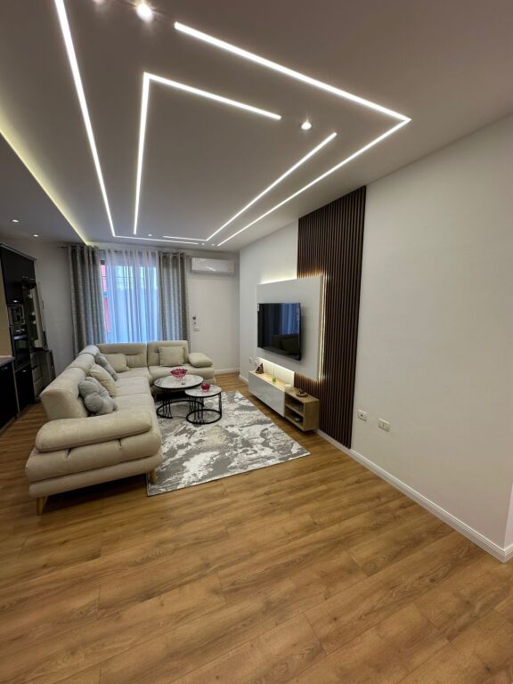 SHITET SUPER APARTAMENT 2+1 TEK PALLATET CABEJ NE YZBERISHT , JEPET EDHE ME KREDI