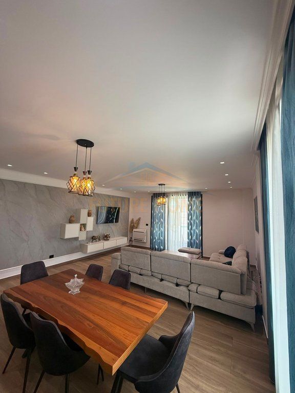 Qera, Apartament 2+1+2 + Verandë + Post Parkimi, Sofia Hill Residence