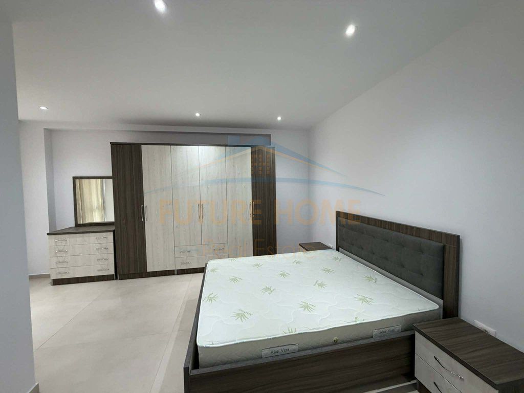 Jap për qira pranë Market Joena, zona e 21 Dhjetori një apartament