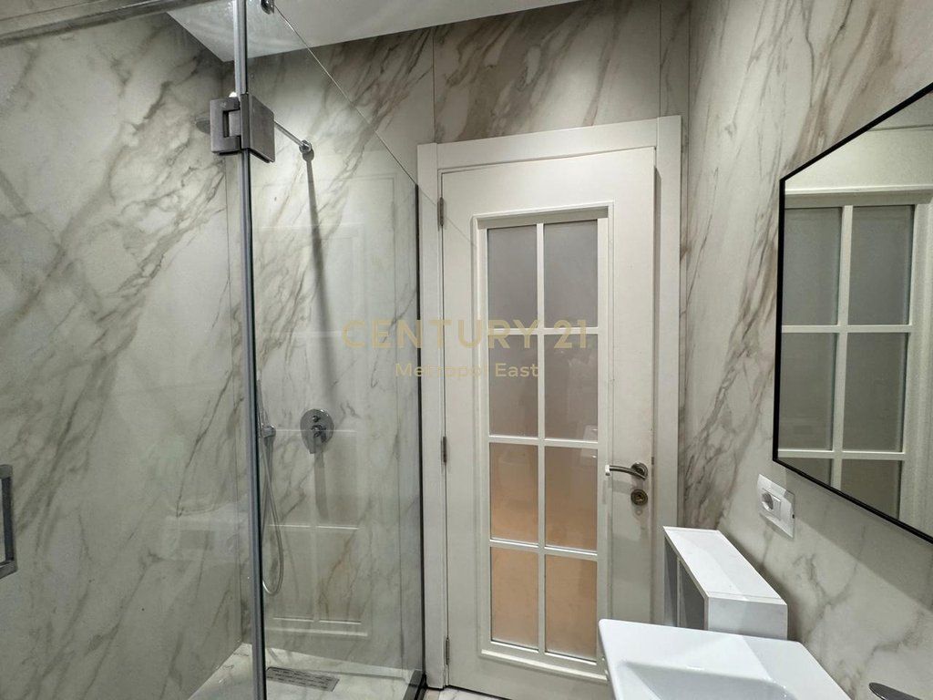Modern 2+1+2 apartment for rent, Rruga e Dibres
