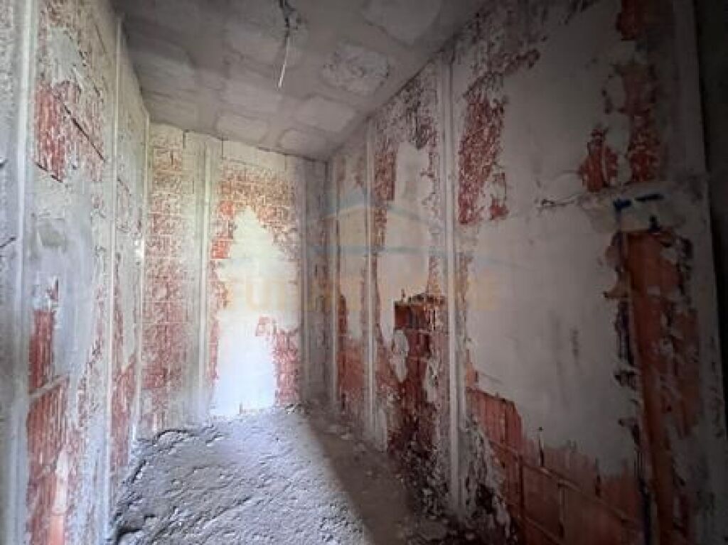 Shitet, Apartament 2+1+2, Ali Demi, Tiranë.